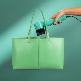 Fén na vlasy Cecotec, 100837, IoniCare RockStar Style Green, bezkartáčový motor,
110000 ot./min,. 4 teploty, 3 rychlosti, 1500 W