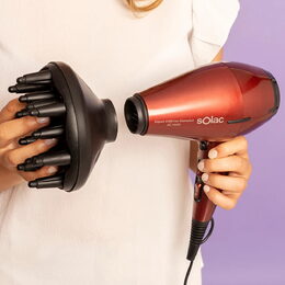 Fén na vlasy Solac, SP7154, AC motor, 3 teploty, 2 rychlosti, studený vzduch,
2400 W