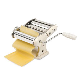 Strojek na těstoviny Girmi, IM9201, mechanický, ruční, bezpečnostní svorka, 7
stupňů nastavení síly těsta, tělo z nerez oceli