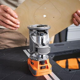 Stůl Keter dílenský ROC Pro Gear 1.0