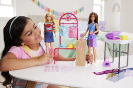 Barbie módní design studio s panenkou