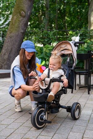 Tříkolka MoMi IVI béžová