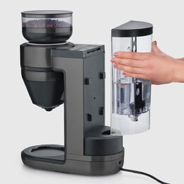 Kávovar Severin, KA 4854, automatický, filtrační, skleněná konvice, integrovaný
mlýnek, digitální dotykový displej, zlatý filtr, 1520 W