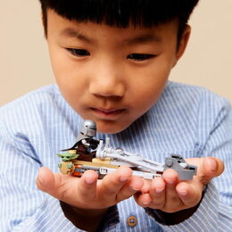 LEGO® 75436 Star Wars™Mandalorian a Grogu a spídrová motorka