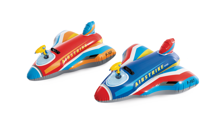 Nafukovací stíhačka s vodní pistolkou