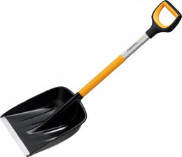 Fiskars lopata do auta 1057393