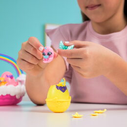 Hatchimals figurky s doplňky z duhového obláčku