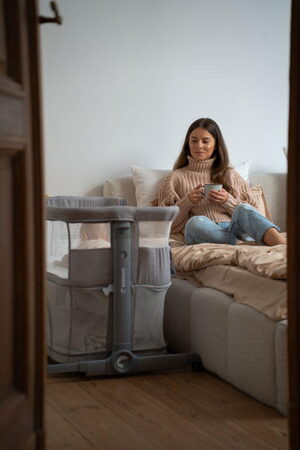 Postýlka Kidnort Snäckskal béžová