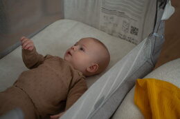 Postýlka Kidnort Snäckskal béžová