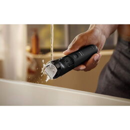 BT5780/15 ZASTŘIHOVAČ VOUSŮ PHILIPS