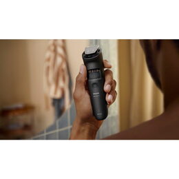 BT5780/15 ZASTŘIHOVAČ VOUSŮ PHILIPS