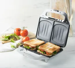 Sendvičovač na 2 XL sendviče - stříbrný - DOMO DO9267C, Příkon: 900W, o 50 % vět