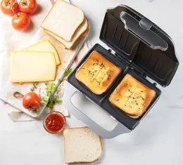 Sendvičovač na 2 XL sendviče - stříbrný - DOMO DO9267C, Příkon: 900W, o 50 % vět