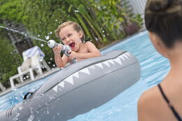 Nafukovací kickboard žralok