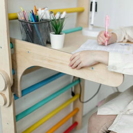 BusyKids Dřevěná odnímatelná deska pro žebřiny