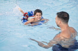 Kruh nafukovací Spiderman