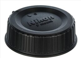 Krytka objektivu Nikon LF-4 ZADNÍ