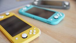 Herní konzole Nintendo SWITCH Lite - žlutá