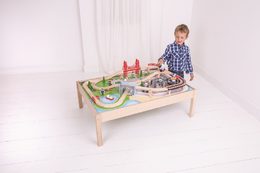 Bigjigs Rail Vláčkodráha City se stolem