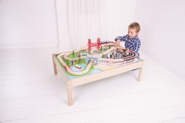 Bigjigs Rail Vláčkodráha City se stolem