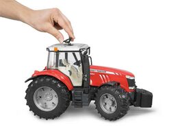 Bruder 3046 Traktor MASSEY FERGUSON