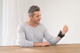 BC 54 TLAKOMĚR NA ZÁPĚSTÍ BEURER