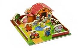 Teddies Domeček dřevěná farma Moje první zvířátka 31x31cm 28ks+podložka v krabici MPZ