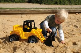 Lena Nakladač žlutočerný Giga Trucks plast 62 cm