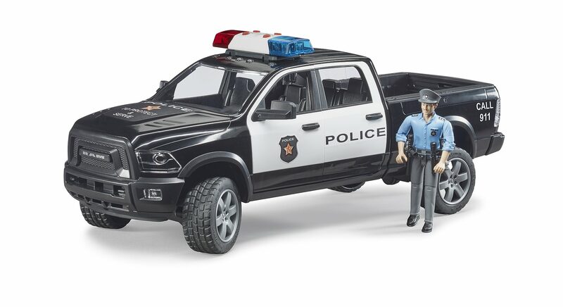 Bruder Policejní auto RAM s policistou - poškozený obal