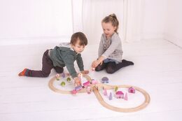 Bigjigs Rail Dřevěná vláčkodráha osmička pro princezny 35 dílů