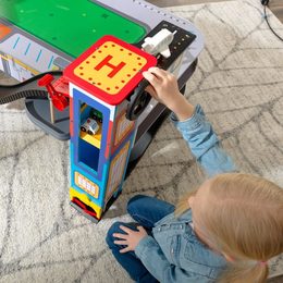 KidKraft Hrací stůl zavodní dráha Freeway Frenzy