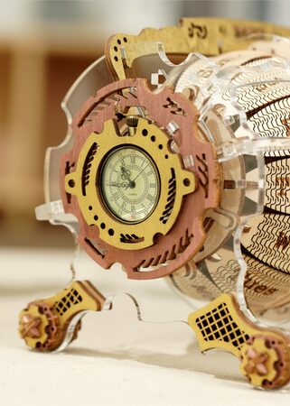 RoboTime 3D dřevěné mechanické puzzle Kalendář s hodinkami