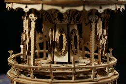 RoboTime 3D skládačka hrací skříňky Romantický kolotoč
