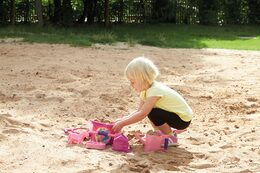 Teddies Sada na písek statek s poníkem plast 7ks v síťce