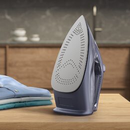 E6SI1-4MN NAPAŘOVACÍ ŽEHLIČKA ELECTROLUX