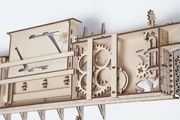 Ugears 3D dřevěné mechanické puzzle Železniční nástupiště