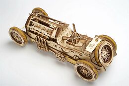 Ugears 3D dřevěné mechanické puzzle U9 Auto (Grand Prix)