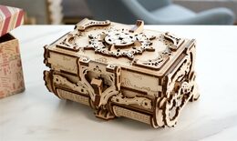 Ugears 3D dřevěné mechanické puzzle Starožitná šperkovnice