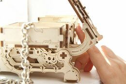 Ugears 3D dřevěné mechanické puzzle Starožitná šperkovnice