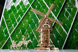 Ugears 3D dřevěné mechanické puzzle Větrný mlýn
