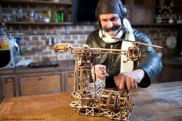 Ugears 3D dřevěné mechanické puzzle Létající stroje