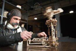 Ugears 3D dřevěné mechanické puzzle Létající stroje