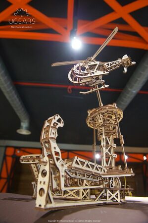 Ugears 3D dřevěné mechanické puzzle Létající stroje