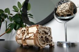 Ugears 3D dřevěné mechanické puzzle Starožitná šperkovnice