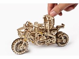 Ugears 3D dřevěné mechanické puzzle UGR-10 Motorka (scrambler) s vozíkem