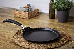 BERLINGERHAUS Pánev na palačinky s titanovým povrchem 25 cm Black Professional Line BH-6128