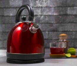 BERLINGERHAUS Rychlovarná konvice nerez 1,7 l Burgundy Metallic Line BH-9334