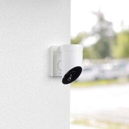 Venkovní bezpečnostní kamera Somfy bílá