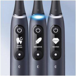 iO7 SERIES BLACK ONYX KARTÁČEK ORAL-B