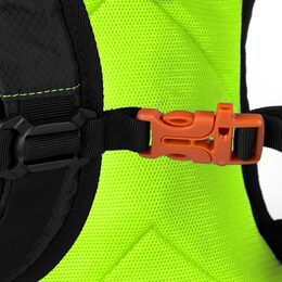 Spokey SPRINTER - Sportovní, cyklistický a běžecký batoh 5 l, zeleno/černý, vodě